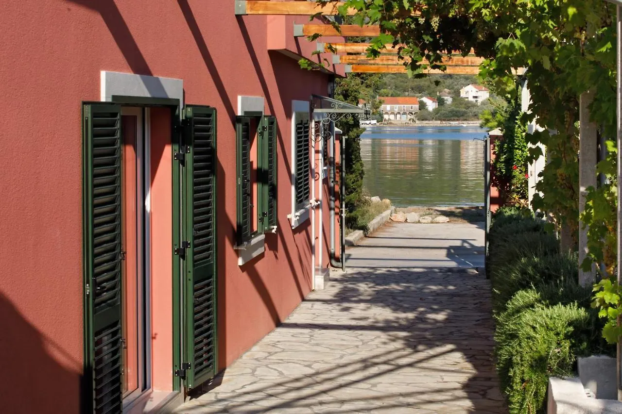 Villa Luna Sutomiscica Croácia